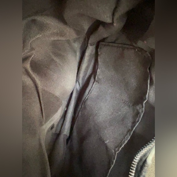 Fringed Black Leather & Cowhide Shoulder Bag with Western Buckle - Picture 5 of 7